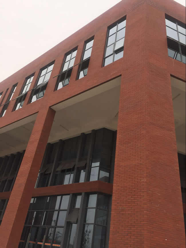 大學校園軟瓷施工案例